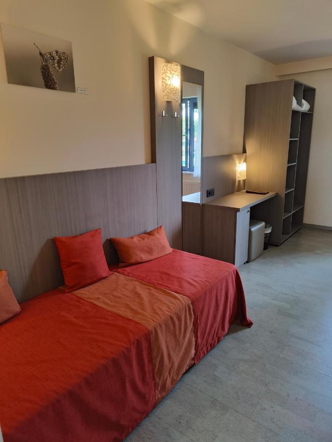 De Berk Hotel Essen ภายนอก รูปภาพ